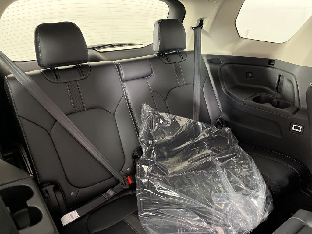 new 2025 Honda Pilot car, priced at $43,353