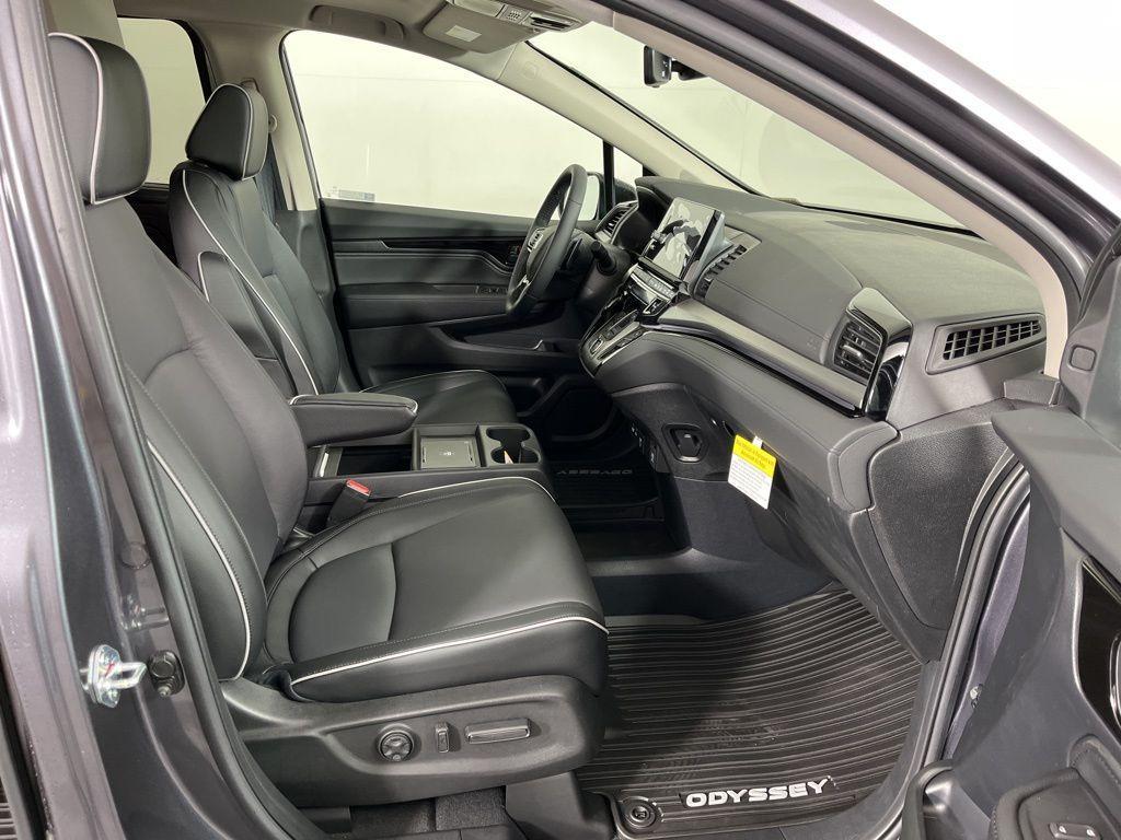 new 2025 Honda Odyssey car, priced at $46,963