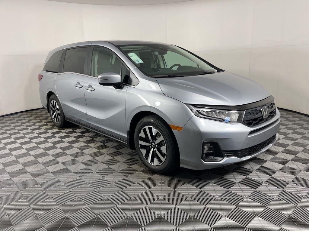 new 2026 Honda Odyssey car, priced at $44,290