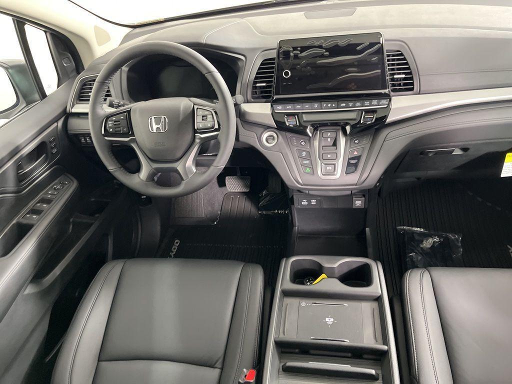 new 2026 Honda Odyssey car, priced at $44,290