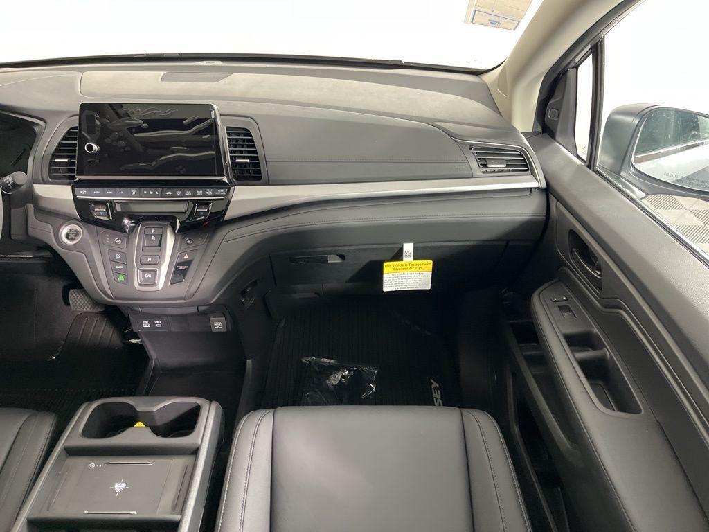 new 2026 Honda Odyssey car, priced at $44,290