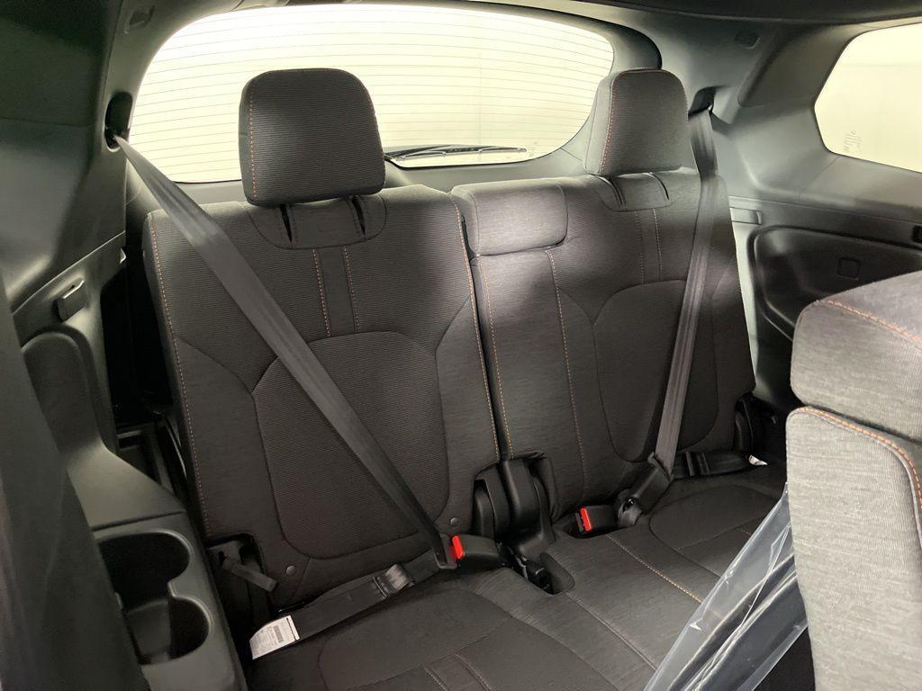 new 2025 Honda Pilot car, priced at $43,289