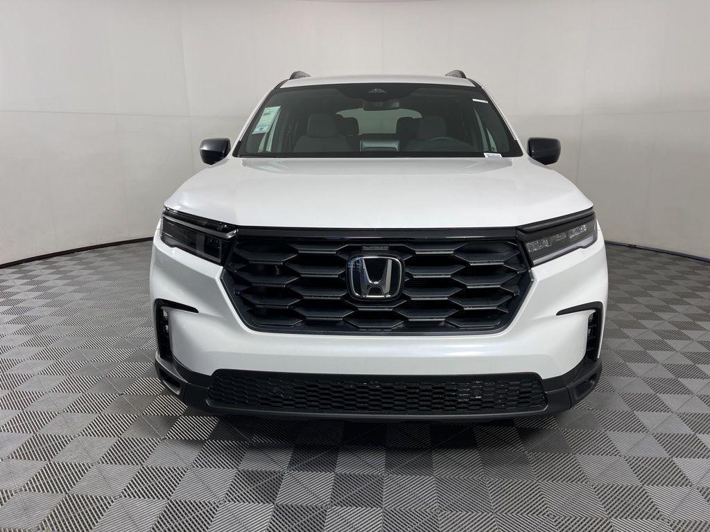new 2025 Honda Pilot car, priced at $43,289