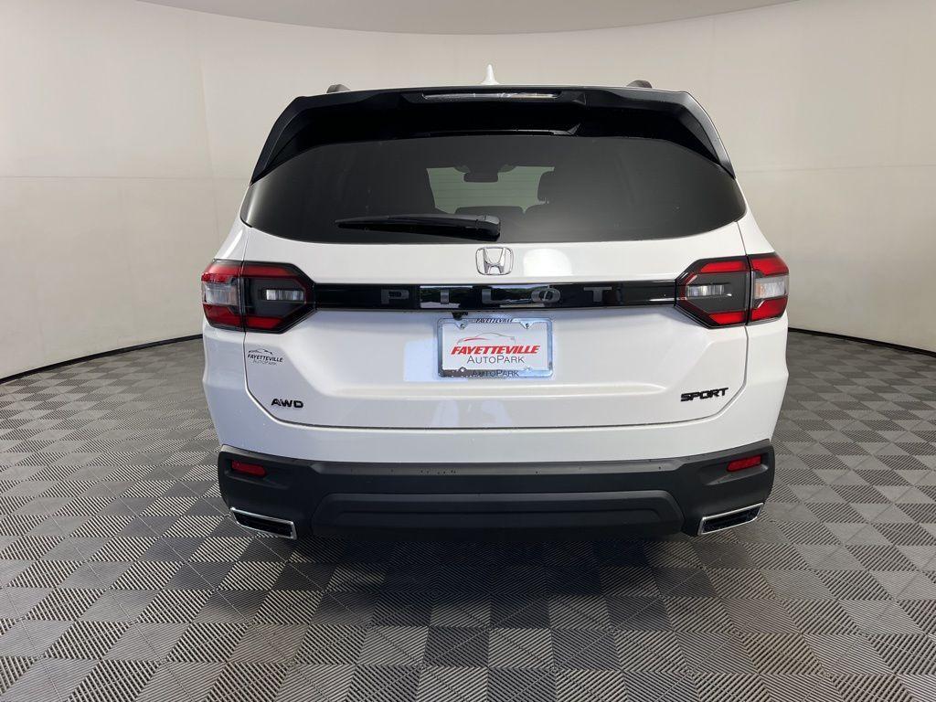 new 2025 Honda Pilot car, priced at $43,289