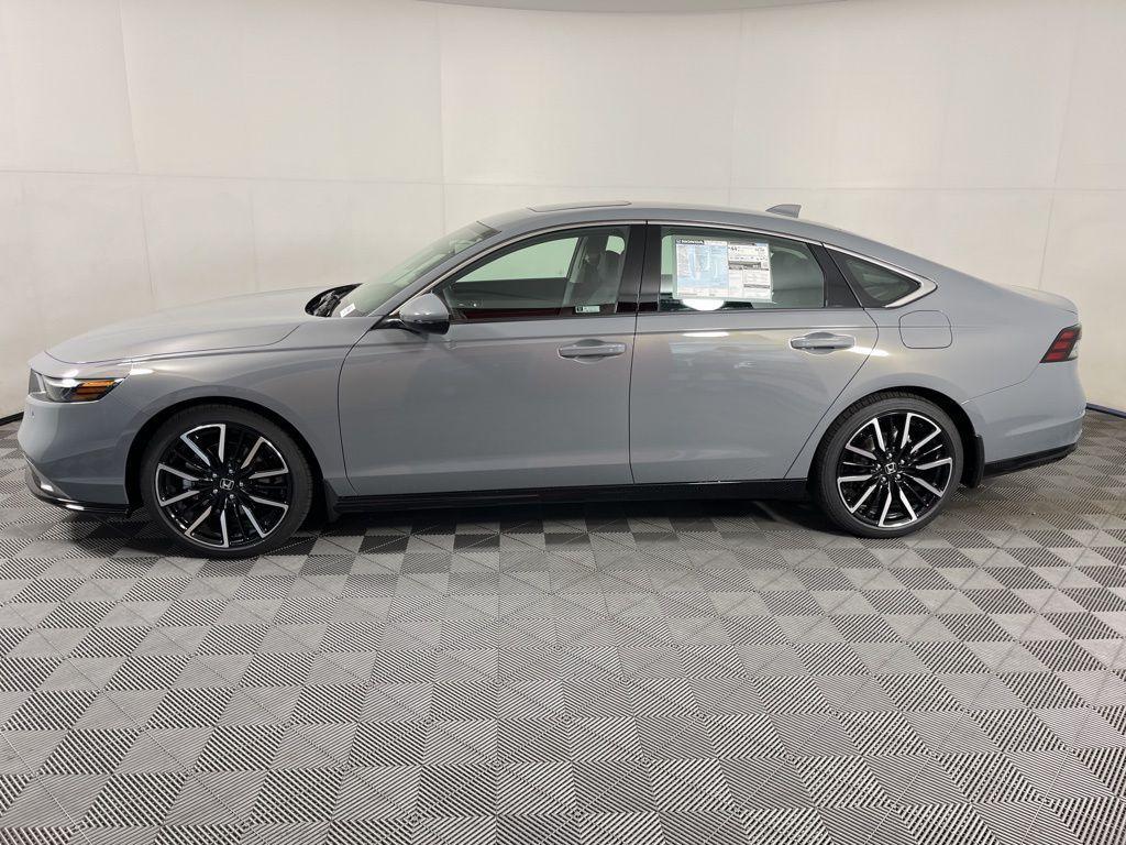 new 2025 Honda Accord Hybrid car, priced at $40,905