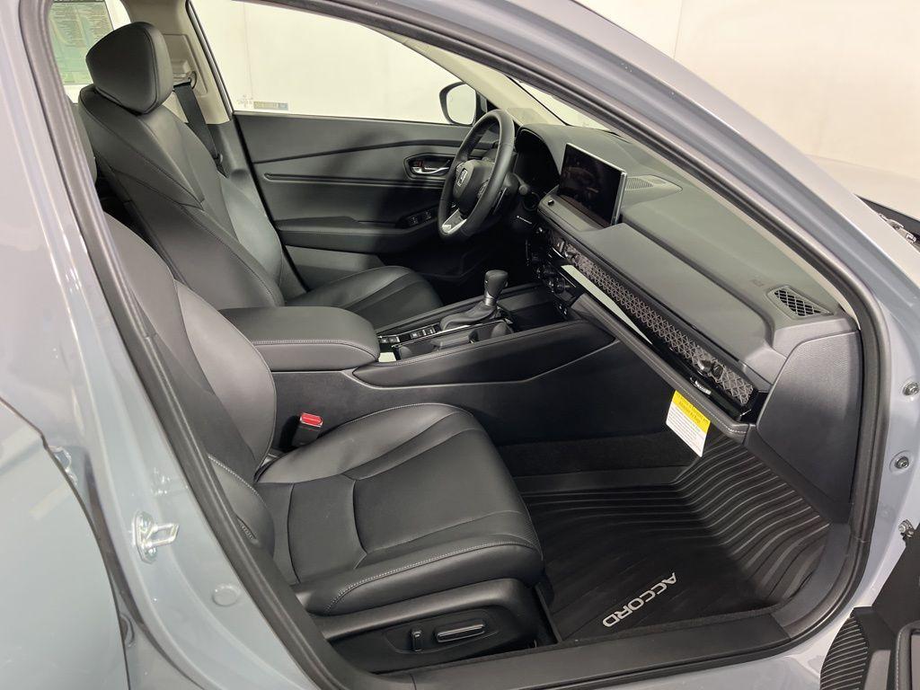 new 2025 Honda Accord Hybrid car, priced at $40,905