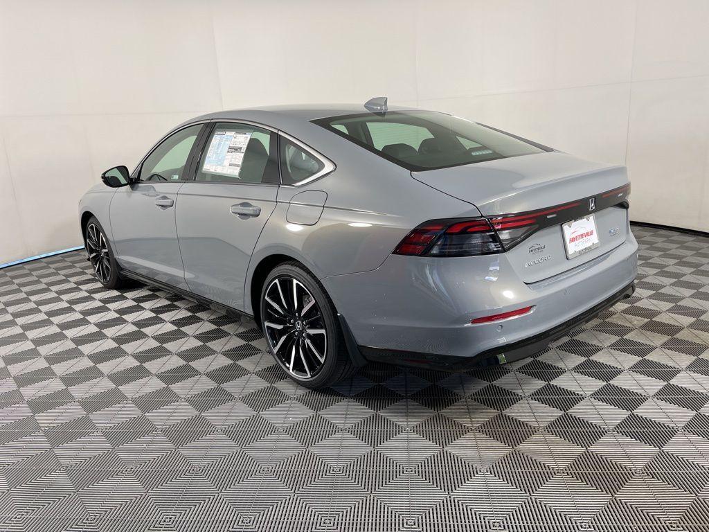 new 2025 Honda Accord Hybrid car, priced at $40,905