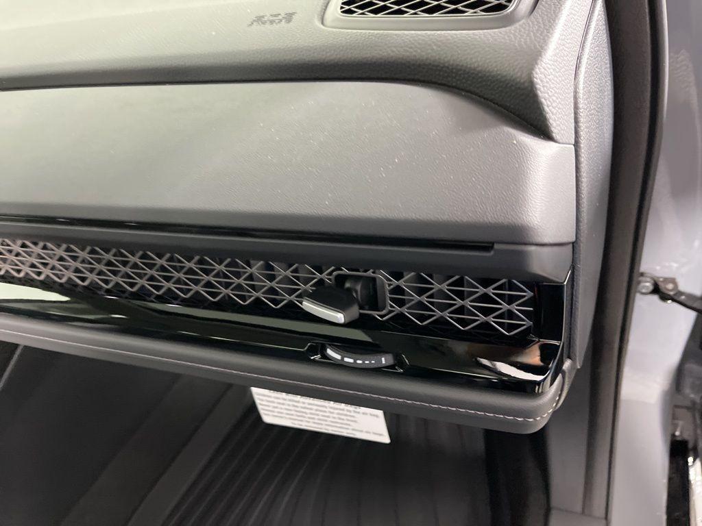 new 2025 Honda Accord Hybrid car, priced at $40,905