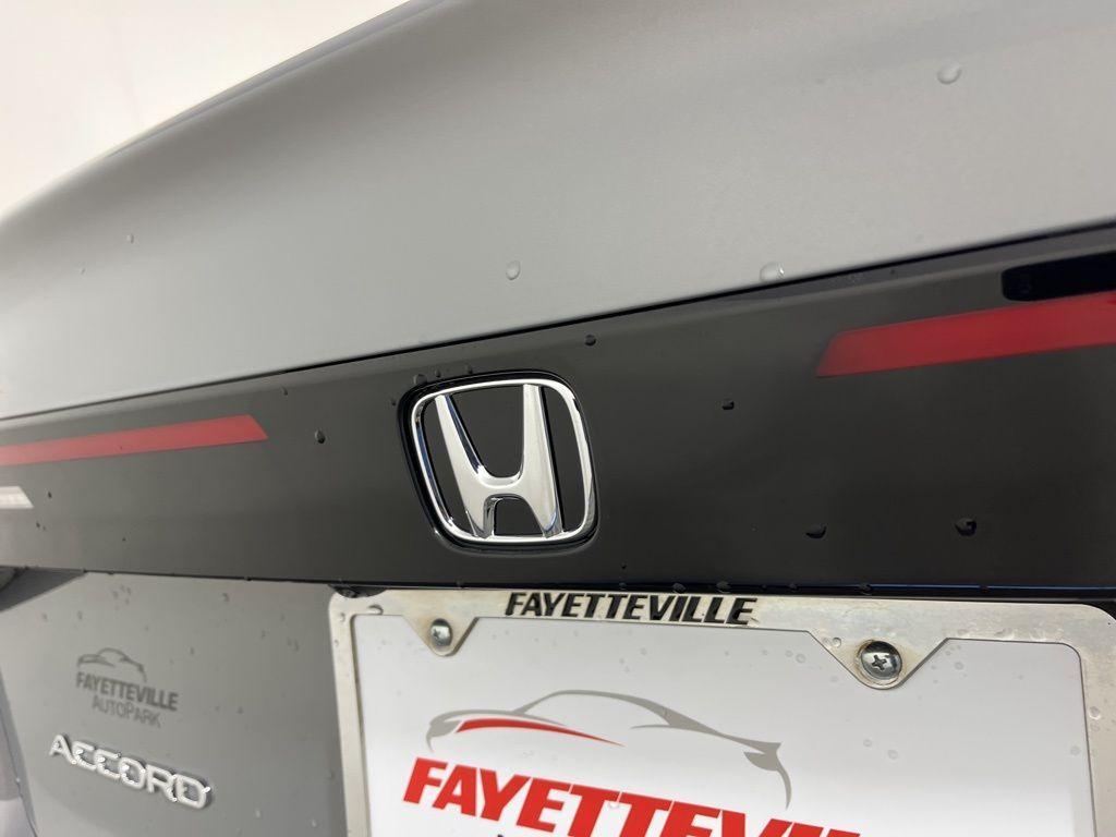 new 2025 Honda Accord Hybrid car, priced at $40,905