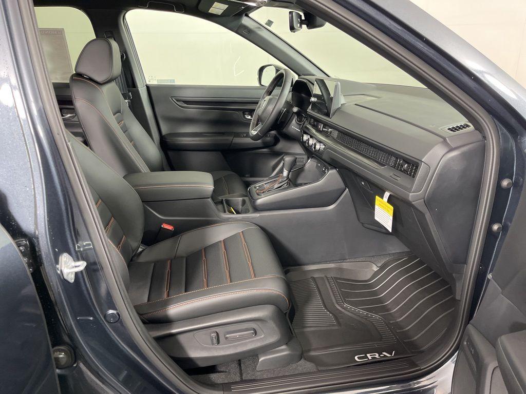 new 2026 Honda CR-V Hybrid car, priced at $41,675