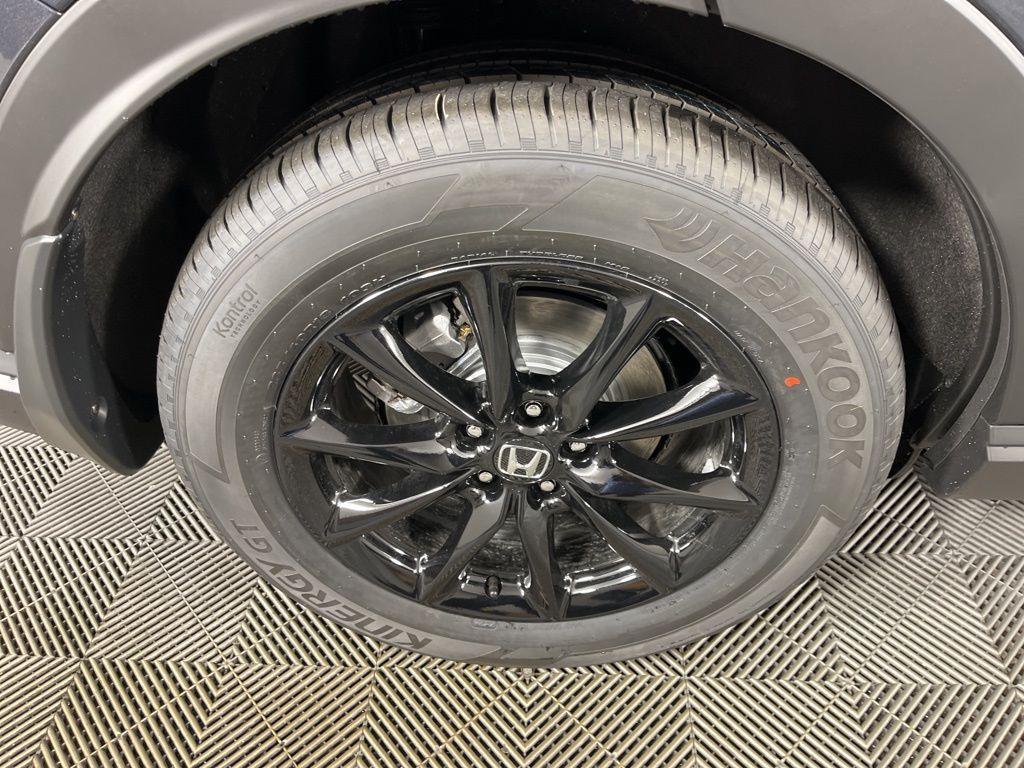 new 2026 Honda CR-V Hybrid car, priced at $41,675