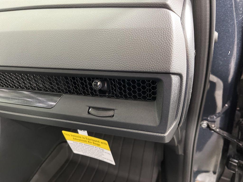 new 2026 Honda CR-V Hybrid car, priced at $41,675