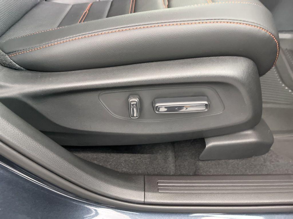 new 2026 Honda CR-V Hybrid car, priced at $41,675