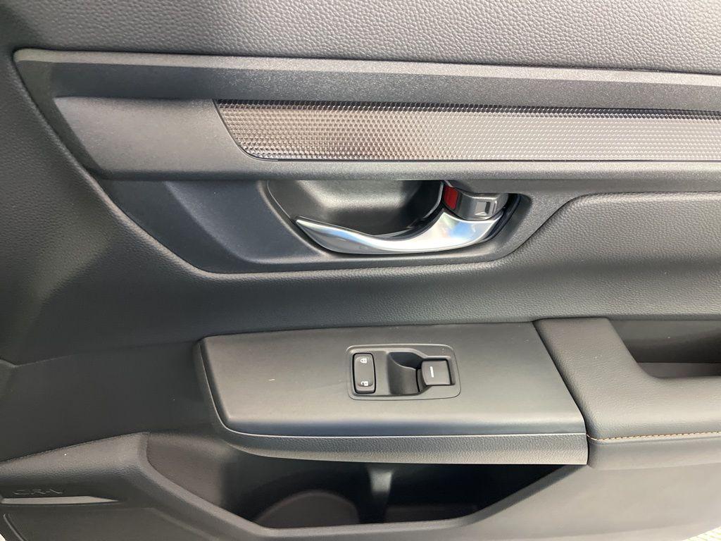 new 2026 Honda CR-V Hybrid car, priced at $41,675