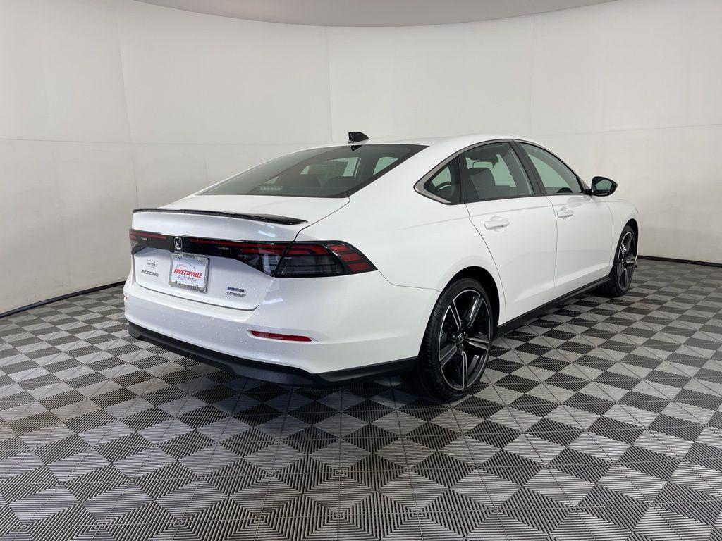 new 2025 Honda Accord Hybrid car, priced at $33,954