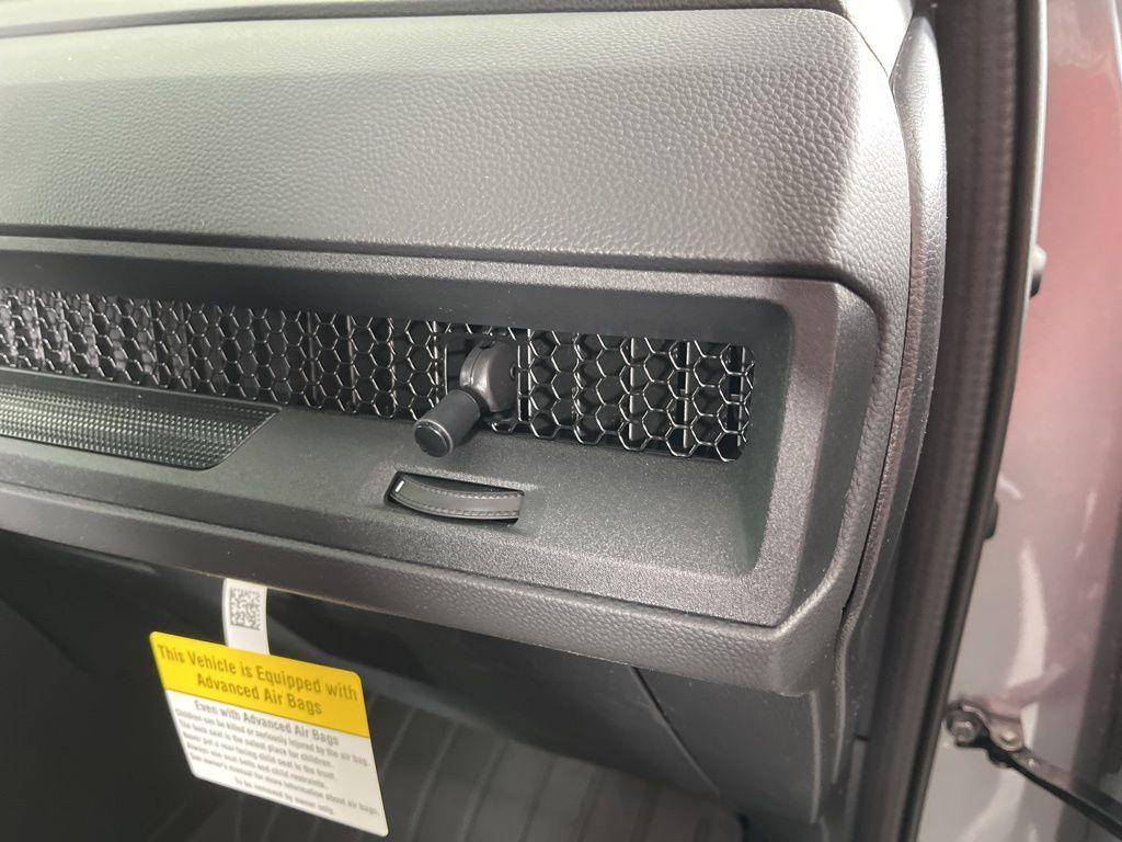 new 2026 Honda CR-V Hybrid car, priced at $41,675