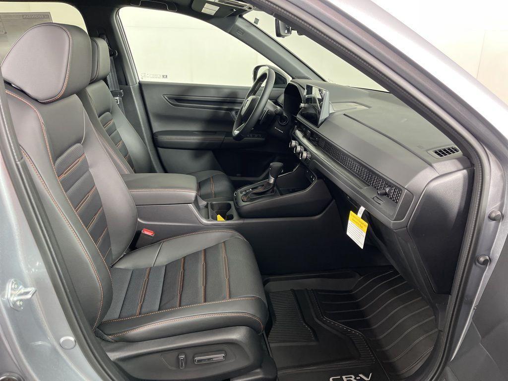 new 2026 Honda CR-V Hybrid car, priced at $41,675