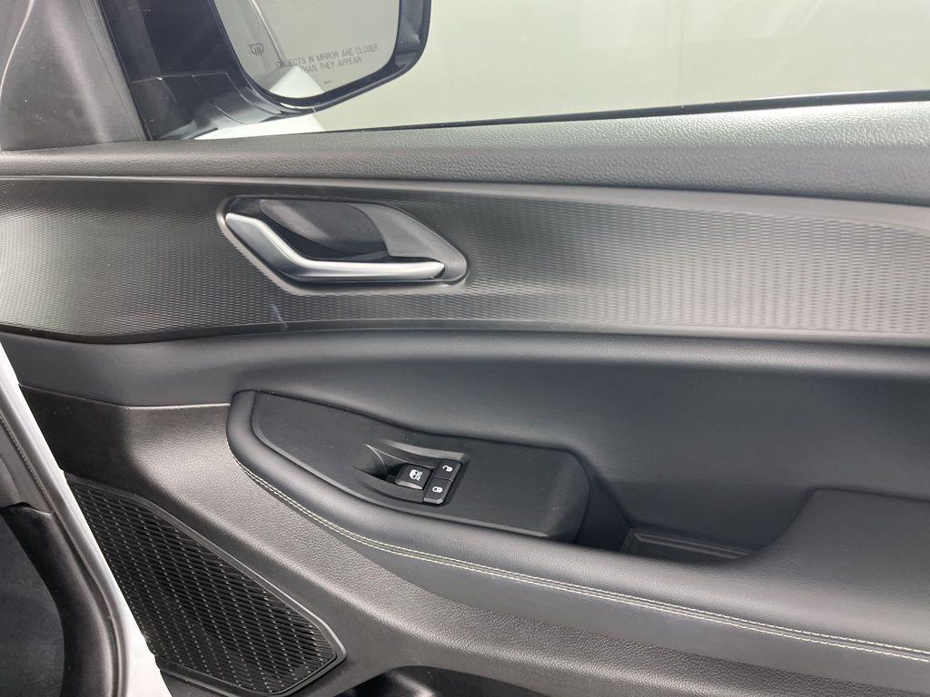 used 2023 Jeep Grand Cherokee L car, priced at $32,511