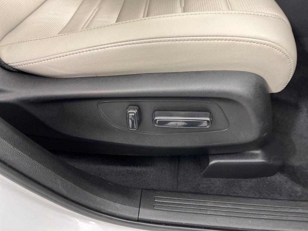 used 2023 Honda CR-V car, priced at $32,661