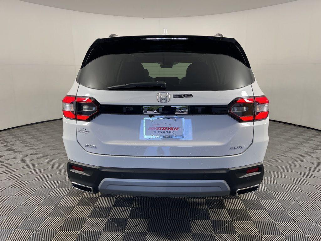 new 2025 Honda Pilot car, priced at $56,985