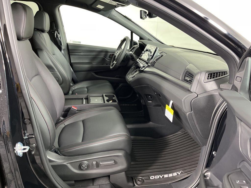 new 2026 Honda Odyssey car, priced at $45,390