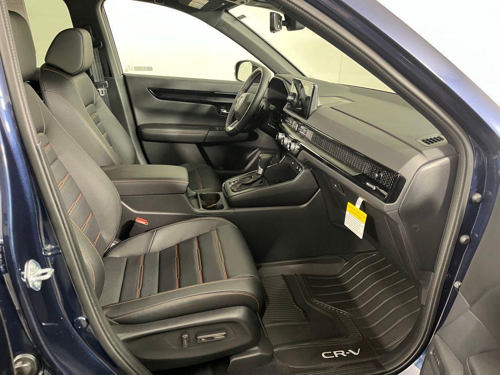 new 2026 Honda CR-V Hybrid car, priced at $43,700