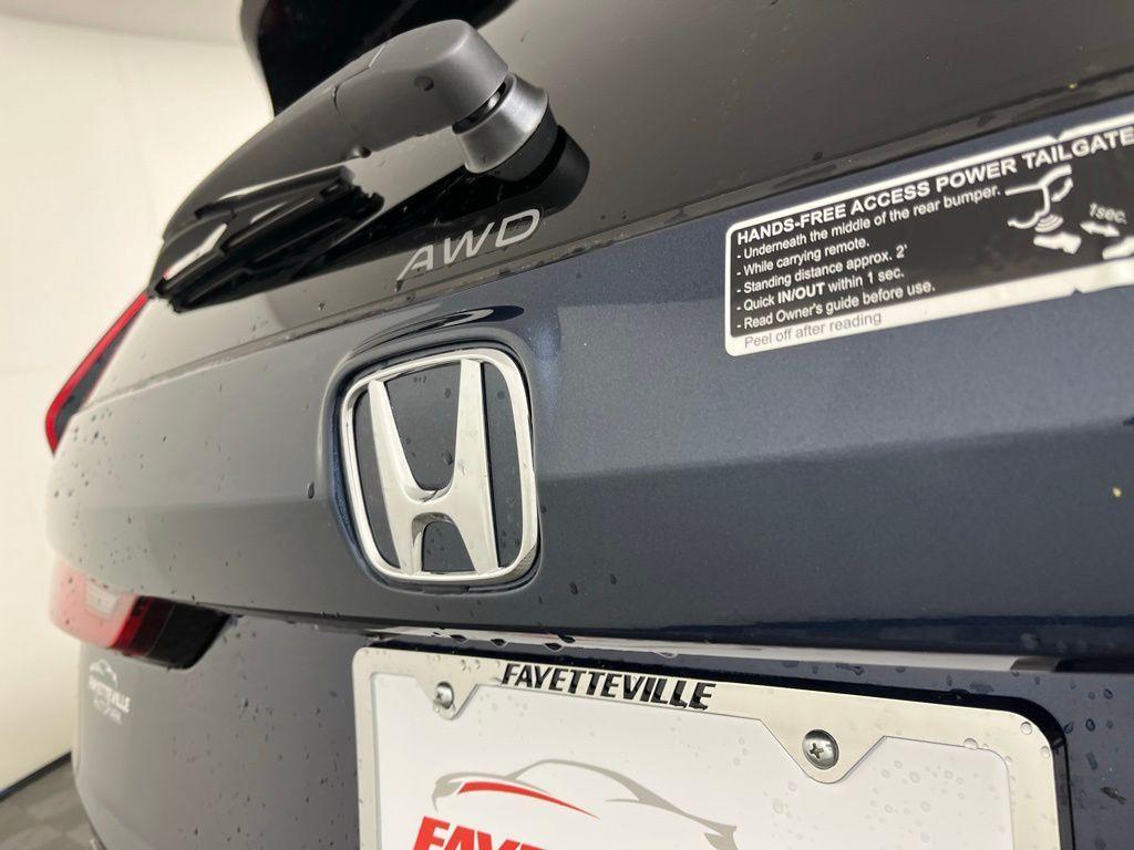 new 2026 Honda CR-V Hybrid car, priced at $43,700