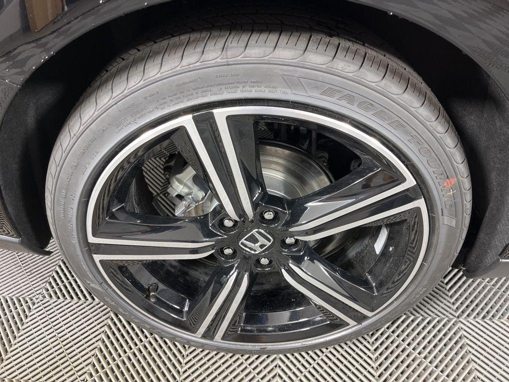 new 2025 Honda Accord Hybrid car, priced at $33,324