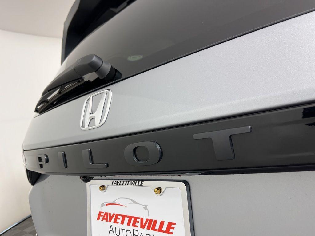 used 2025 Honda Pilot car, priced at $42,923