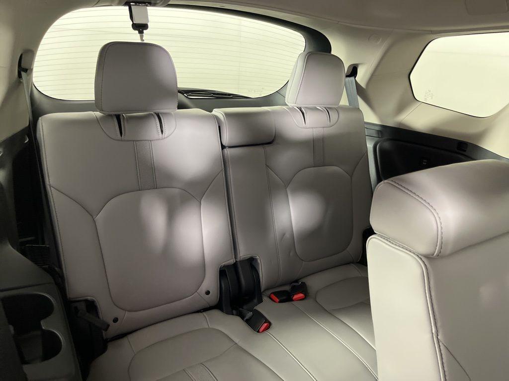 used 2025 Honda Pilot car, priced at $42,923