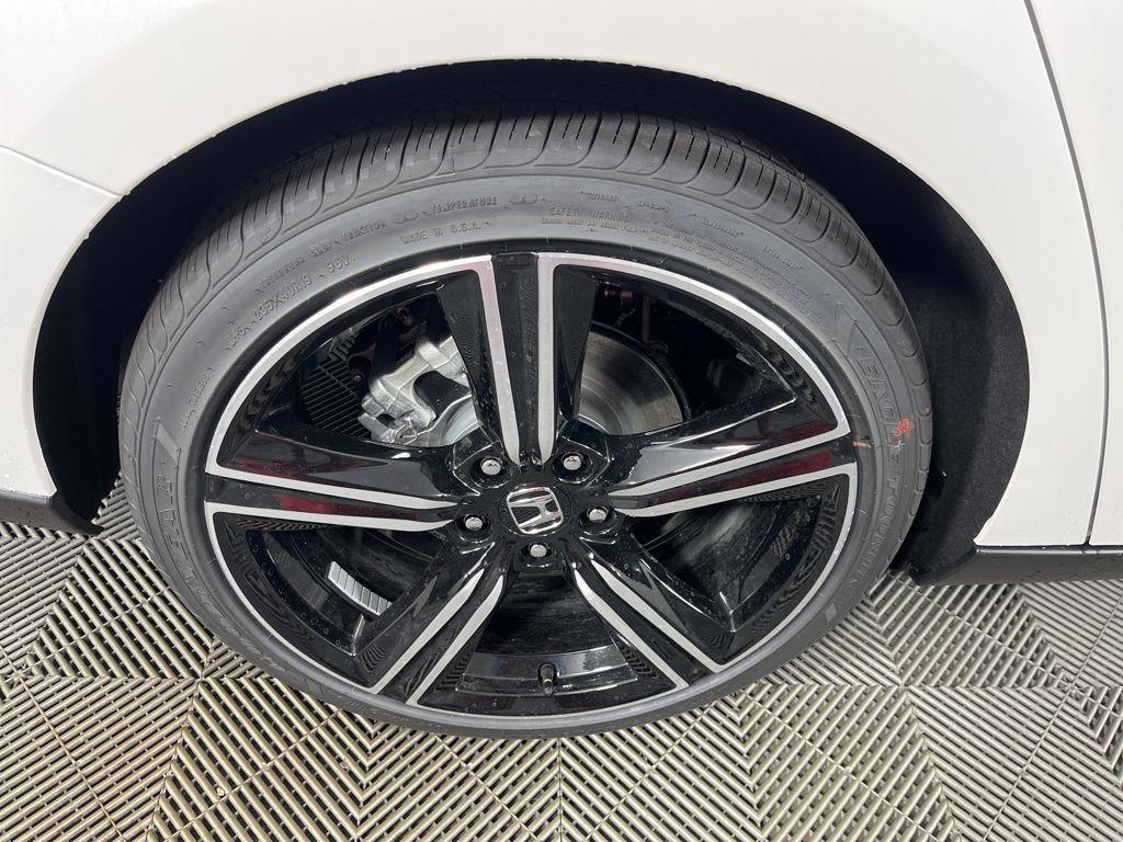 new 2025 Honda Accord Hybrid car, priced at $35,305