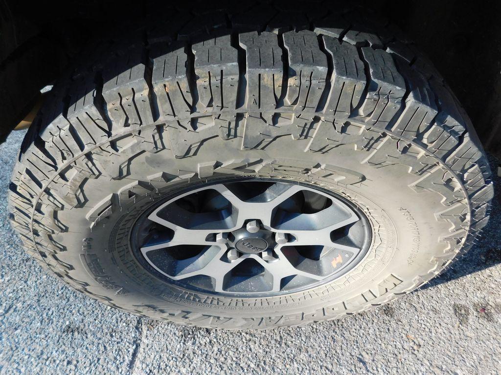 used 2021 Jeep Wrangler Unlimited car, priced at $32,035