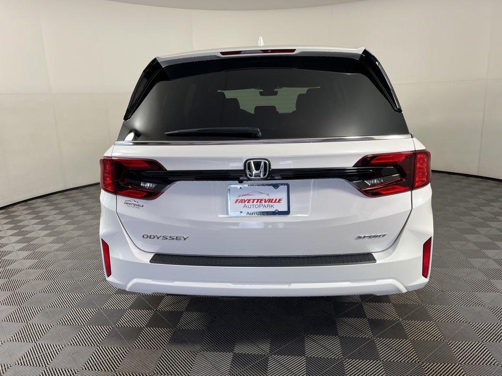 new 2025 Honda Odyssey car, priced at $43,957