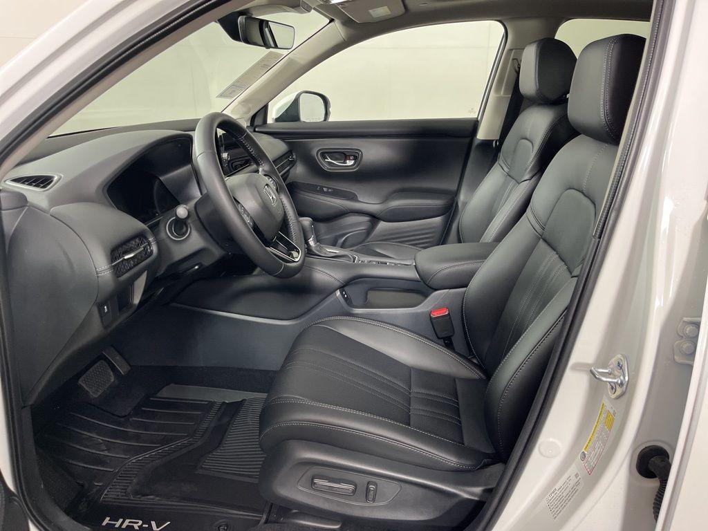 new 2025 Honda HR-V car, priced at $32,471