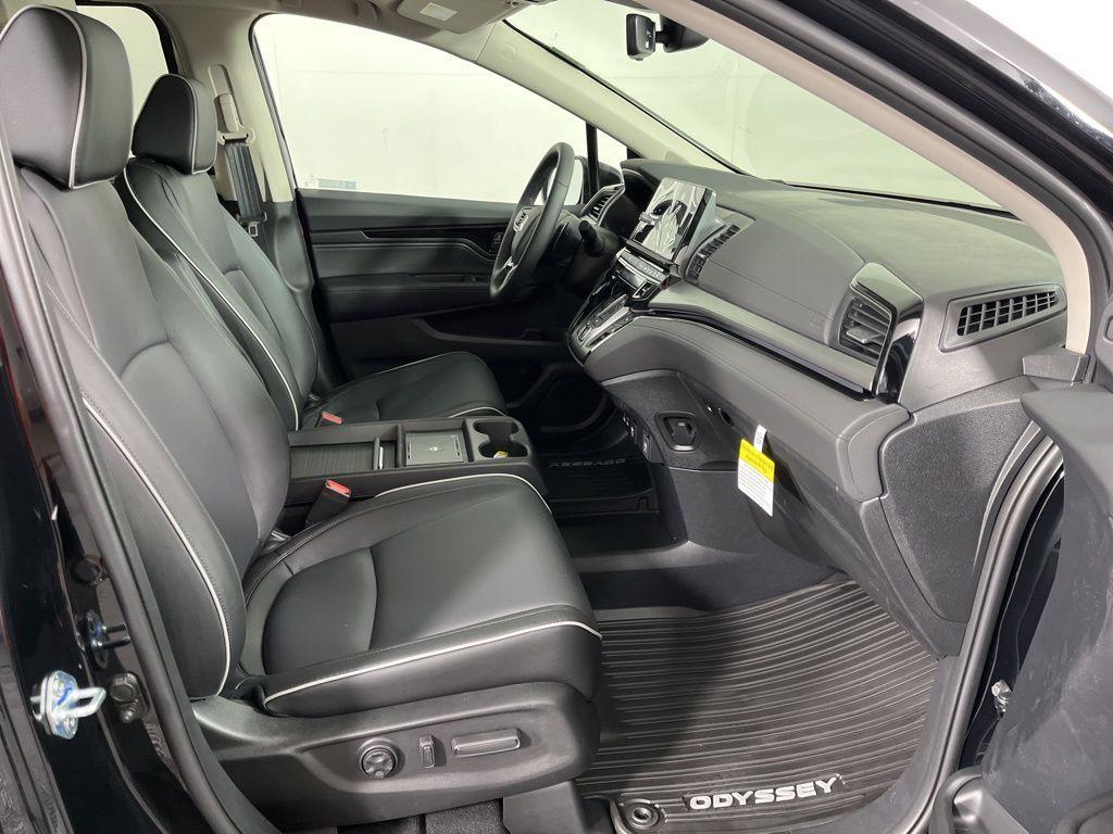 new 2026 Honda Odyssey car, priced at $48,990