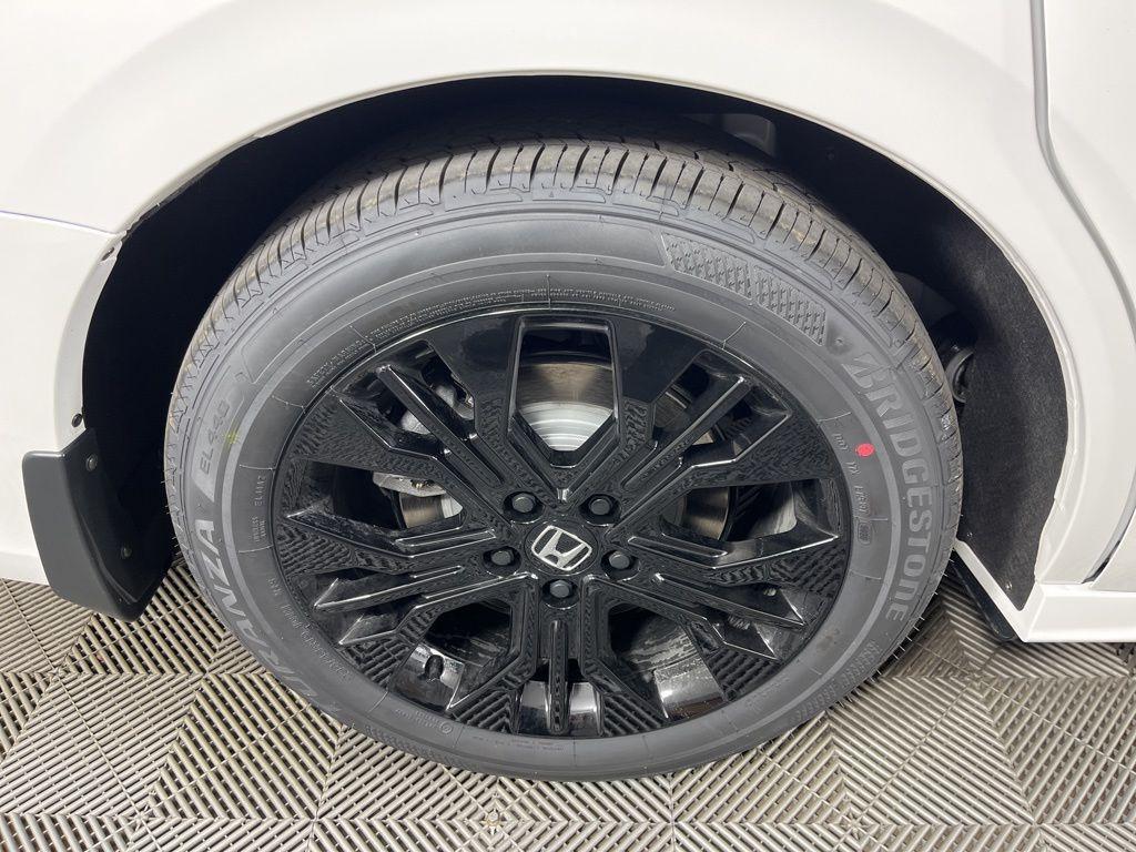 new 2026 Honda Odyssey car, priced at $45,845