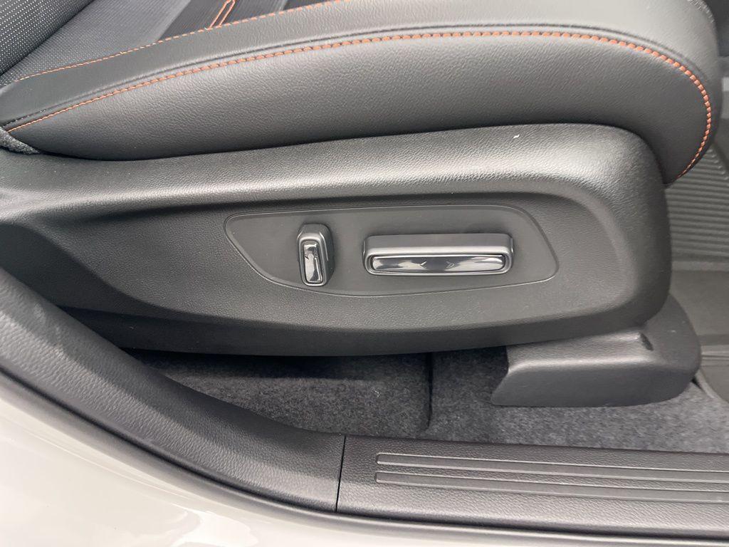 new 2026 Honda CR-V Hybrid car, priced at $40,575
