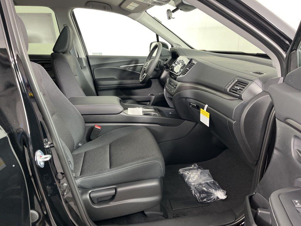 new 2025 Honda Ridgeline car, priced at $41,850