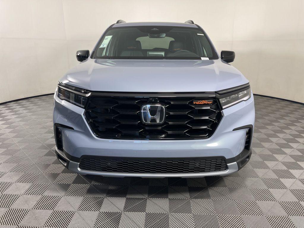 new 2025 Honda Pilot car, priced at $51,830