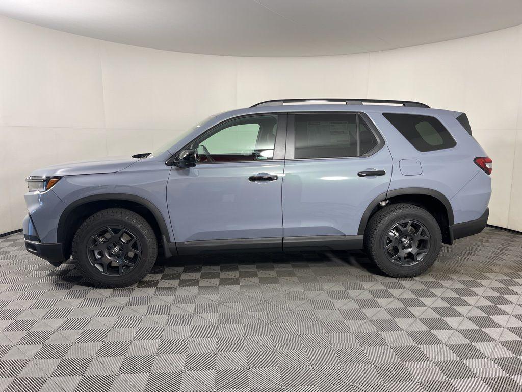 new 2025 Honda Pilot car, priced at $51,830