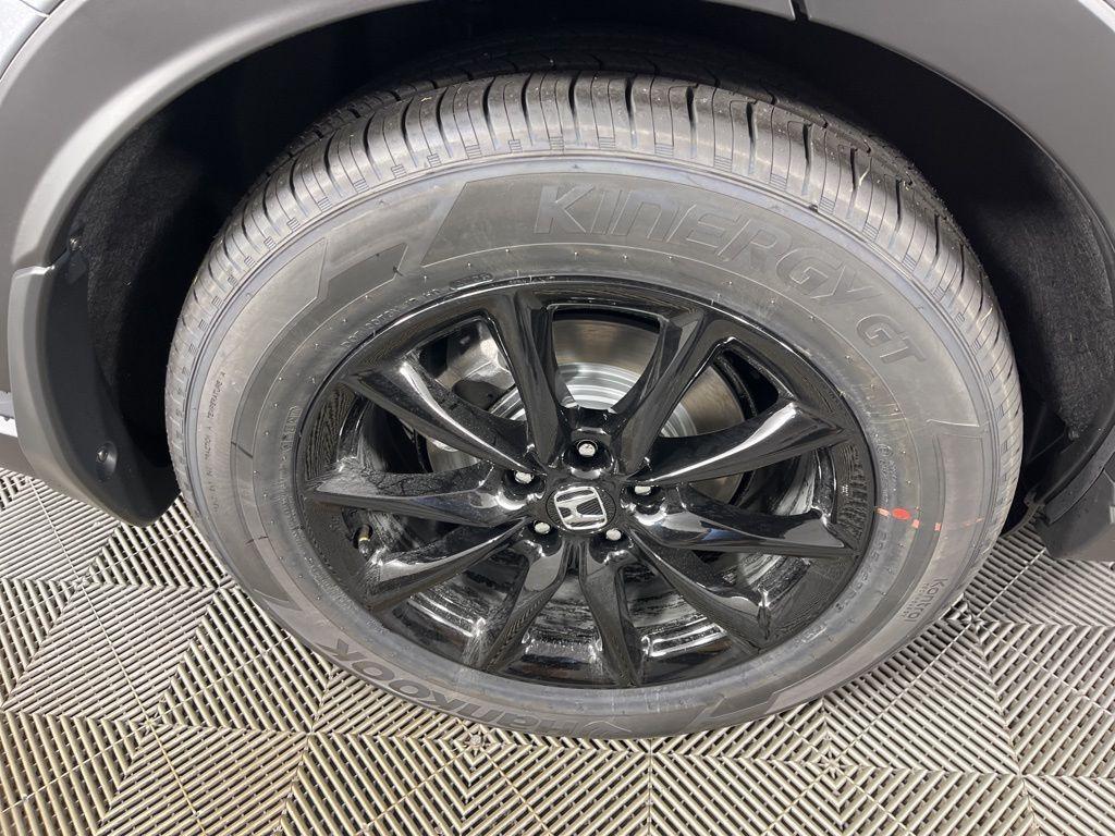 new 2026 Honda CR-V Hybrid car, priced at $40,175