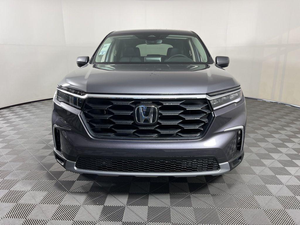 new 2025 Honda Pilot car, priced at $45,625