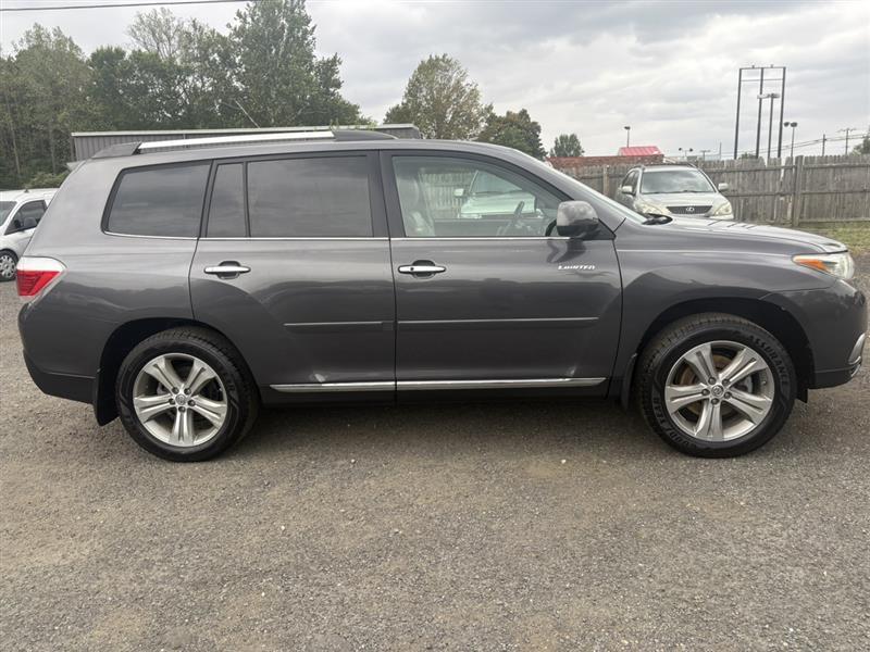 used 2012 Toyota Highlander car, priced at $13,900