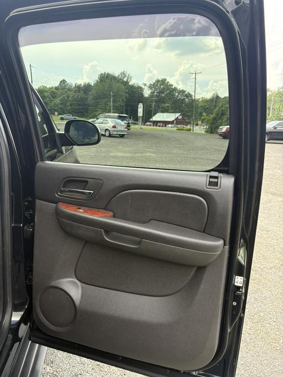 used 2013 Chevrolet Avalanche car, priced at $12,400