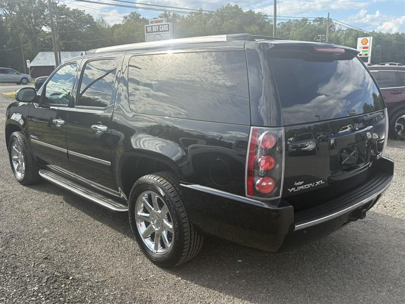 used 2013 GMC Yukon XL car, priced at $14,900