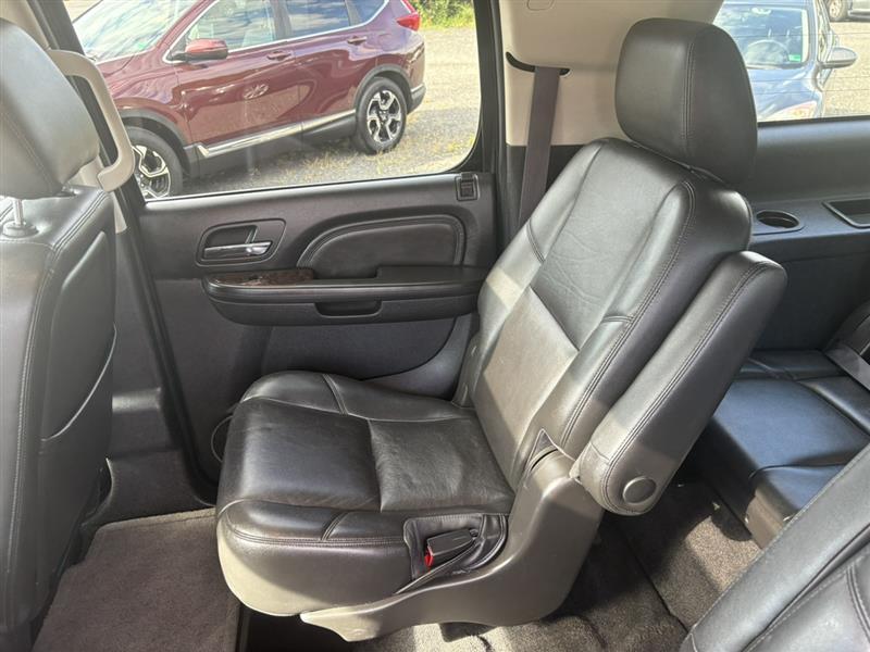 used 2013 GMC Yukon XL car, priced at $14,900