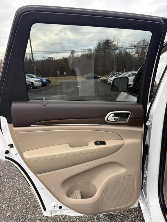 used 2014 Jeep Grand Cherokee car, priced at $10,900