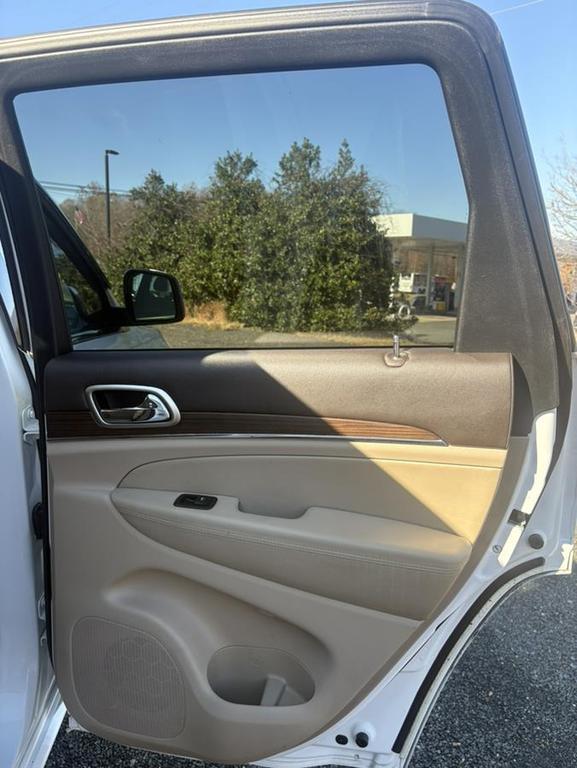 used 2014 Jeep Grand Cherokee car, priced at $10,900