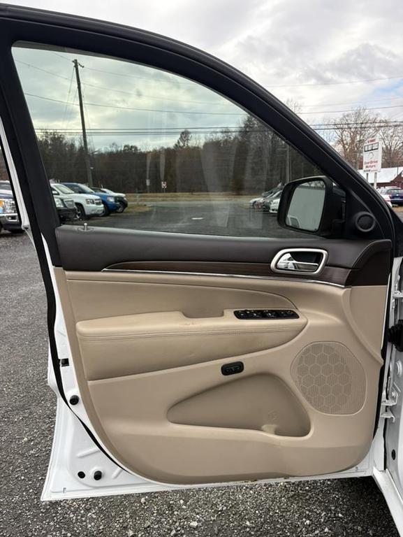 used 2014 Jeep Grand Cherokee car, priced at $10,900