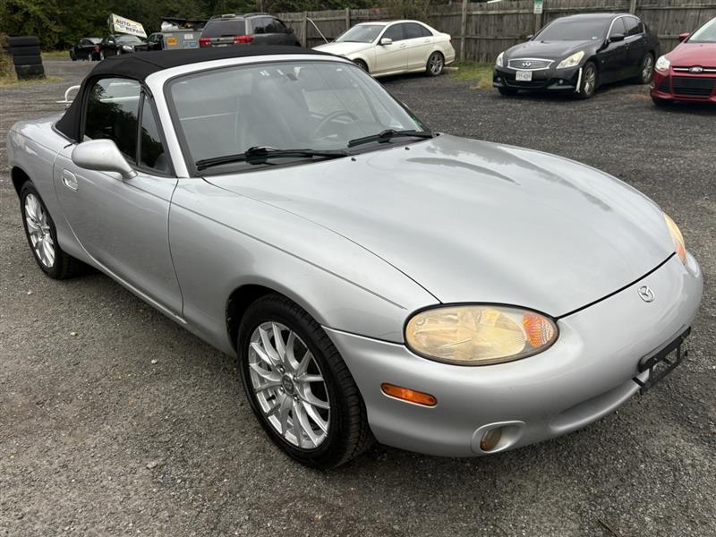 used 2000 Mazda MX-5 Miata car, priced at $8,900
